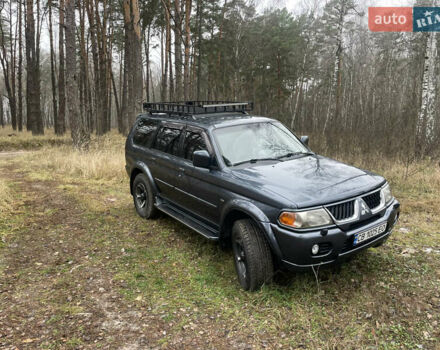 Серый Мицубиси Паджеро, объемом двигателя 3 л и пробегом 290 тыс. км за 9000 $, фото 11 на Automoto.ua