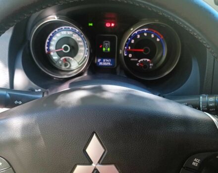 Сірий Міцубісі Паджеро, об'ємом двигуна 3.2 л та пробігом 352 тис. км за 9125 $, фото 6 на Automoto.ua