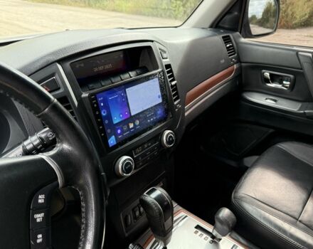 Серый Мицубиси Паджеро, объемом двигателя 3.2 л и пробегом 284 тыс. км за 11500 $, фото 9 на Automoto.ua