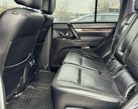 Сірий Міцубісі Паджеро, об'ємом двигуна 3 л та пробігом 191 тис. км за 9999 $, фото 15 на Automoto.ua