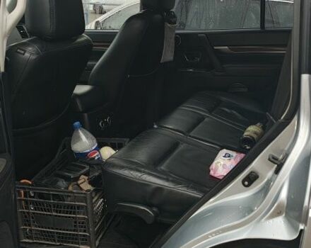 Сірий Міцубісі Паджеро, об'ємом двигуна 3 л та пробігом 270 тис. км за 11900 $, фото 5 на Automoto.ua