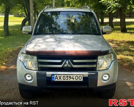 Серый Мицубиси Паджеро, объемом двигателя 3 л и пробегом 213 тыс. км за 12500 $, фото 1 на Automoto.ua