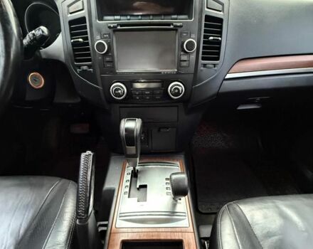 Сірий Міцубісі Паджеро, об'ємом двигуна 3.2 л та пробігом 180 тис. км за 16500 $, фото 10 на Automoto.ua