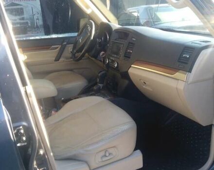 Серый Мицубиси Паджеро, объемом двигателя 3.2 л и пробегом 268 тыс. км за 13400 $, фото 18 на Automoto.ua