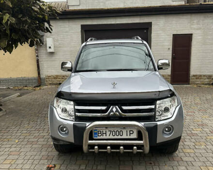 Серый Мицубиси Паджеро, объемом двигателя 3 л и пробегом 141 тыс. км за 12000 $, фото 1 на Automoto.ua