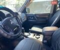 Сірий Міцубісі Паджеро, об'ємом двигуна 3 л та пробігом 223 тис. км за 10800 $, фото 1 на Automoto.ua