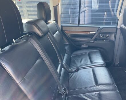 Сірий Міцубісі Паджеро, об'ємом двигуна 3 л та пробігом 253 тис. км за 12000 $, фото 3 на Automoto.ua