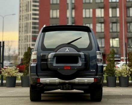 Сірий Міцубісі Паджеро, об'ємом двигуна 3 л та пробігом 245 тис. км за 9950 $, фото 2 на Automoto.ua