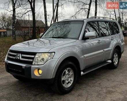Серый Мицубиси Паджеро, объемом двигателя 2.97 л и пробегом 198 тыс. км за 10000 $, фото 3 на Automoto.ua