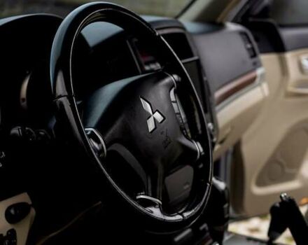 Сірий Міцубісі Паджеро, об'ємом двигуна 2.97 л та пробігом 203 тис. км за 11500 $, фото 13 на Automoto.ua