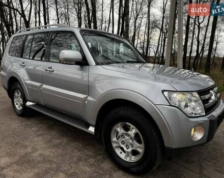 Серый Мицубиси Паджеро, объемом двигателя 2.97 л и пробегом 198 тыс. км за 10000 $, фото 4 на Automoto.ua