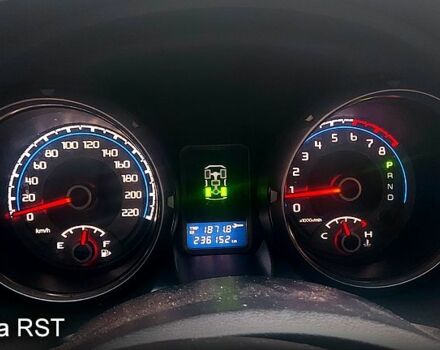 Серый Мицубиси Паджеро, объемом двигателя 3 л и пробегом 235 тыс. км за 11000 $, фото 5 на Automoto.ua