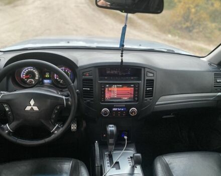 Сірий Міцубісі Паджеро, об'ємом двигуна 3.2 л та пробігом 500 тис. км за 6750 $, фото 6 на Automoto.ua