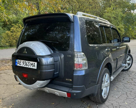 Серый Мицубиси Паджеро, объемом двигателя 3 л и пробегом 255 тыс. км за 12000 $, фото 4 на Automoto.ua