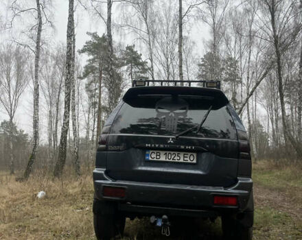 Серый Мицубиси Паджеро, объемом двигателя 3 л и пробегом 290 тыс. км за 9000 $, фото 4 на Automoto.ua
