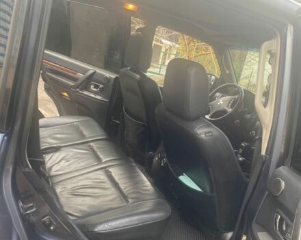 Сірий Міцубісі Паджеро, об'ємом двигуна 3.2 л та пробігом 320 тис. км за 10000 $, фото 3 на Automoto.ua