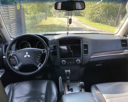 Сірий Міцубісі Паджеро, об'ємом двигуна 3 л та пробігом 253 тис. км за 12000 $, фото 7 на Automoto.ua