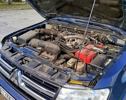 Сірий Міцубісі Паджеро, об'ємом двигуна 3 л та пробігом 310 тис. км за 11499 $, фото 7 на Automoto.ua