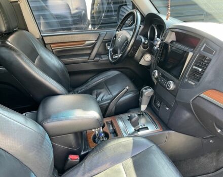 Сірий Міцубісі Паджеро, об'ємом двигуна 3 л та пробігом 253 тис. км за 12000 $, фото 2 на Automoto.ua