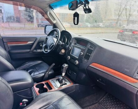 Сірий Міцубісі Паджеро, об'ємом двигуна 3.2 л та пробігом 180 тис. км за 16500 $, фото 7 на Automoto.ua