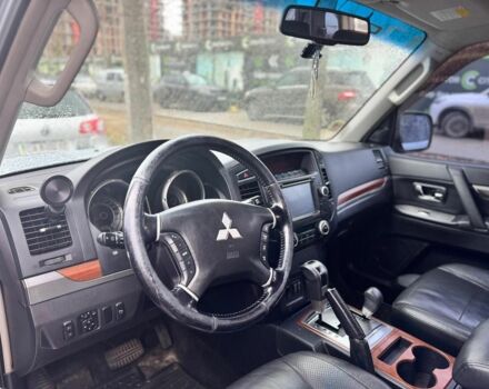 Сірий Міцубісі Паджеро, об'ємом двигуна 3.2 л та пробігом 180 тис. км за 16500 $, фото 8 на Automoto.ua