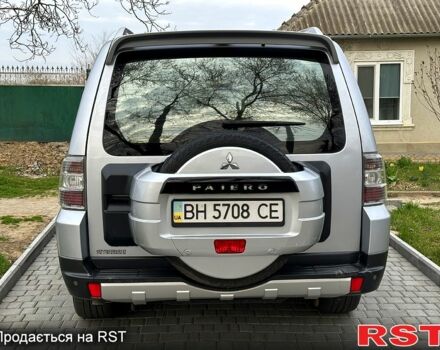 Сірий Міцубісі Паджеро, об'ємом двигуна 3.2 л та пробігом 236 тис. км за 12000 $, фото 3 на Automoto.ua