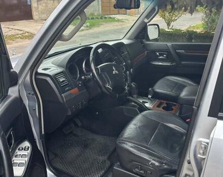 Серый Мицубиси Паджеро, объемом двигателя 3 л и пробегом 141 тыс. км за 12000 $, фото 8 на Automoto.ua