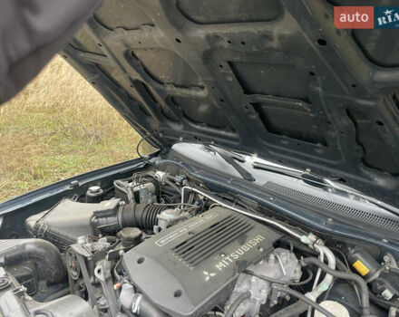 Серый Мицубиси Паджеро, объемом двигателя 3 л и пробегом 290 тыс. км за 9000 $, фото 24 на Automoto.ua