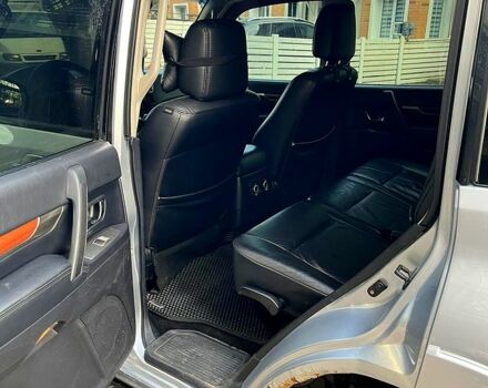 Сірий Міцубісі Паджеро, об'ємом двигуна 3 л та пробігом 211 тис. км за 10700 $, фото 9 на Automoto.ua