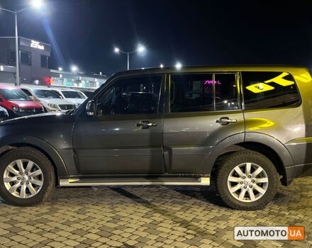 Мицубиси Паджеро 2010 в Мукачеве на Automoto.ua Серый Мицубиси Паджеро, объемом двигателя 3.2 л и пробегом 290 тыс. км за 15990 $, фото 2 на Automoto.ua