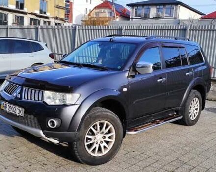 Серый Мицубиси Паджеро, объемом двигателя 2.48 л и пробегом 215 тыс. км за 10500 $, фото 2 на Automoto.ua