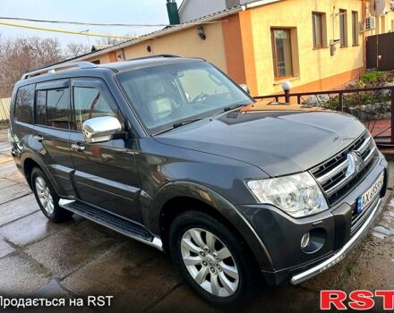 Серый Мицубиси Паджеро, объемом двигателя 3.2 л и пробегом 212 тыс. км за 17000 $, фото 2 на Automoto.ua