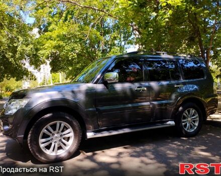 Сірий Міцубісі Паджеро, об'ємом двигуна 3.2 л та пробігом 179 тис. км за 17000 $, фото 4 на Automoto.ua