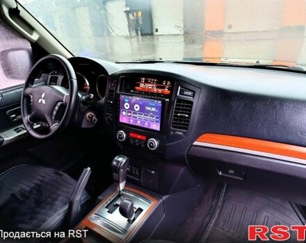 Серый Мицубиси Паджеро, объемом двигателя 3.2 л и пробегом 183 тыс. км за 18500 $, фото 6 на Automoto.ua