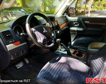 Сірий Міцубісі Паджеро, об'ємом двигуна 3.2 л та пробігом 179 тис. км за 17000 $, фото 8 на Automoto.ua