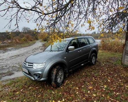 Сірий Міцубісі Паджеро, об'ємом двигуна 2.5 л та пробігом 245 тис. км за 13000 $, фото 5 на Automoto.ua