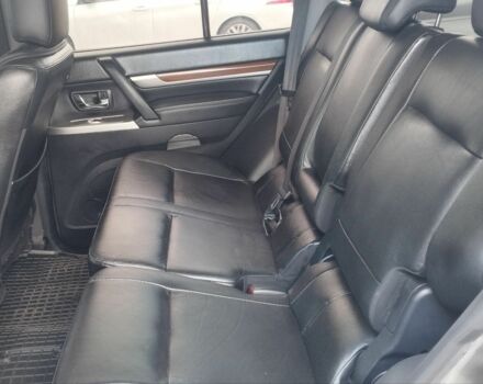 Серый Мицубиси Паджеро, объемом двигателя 3.2 л и пробегом 184 тыс. км за 17900 $, фото 10 на Automoto.ua