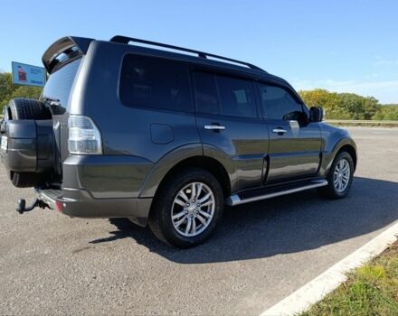 Сірий Міцубісі Паджеро, об'ємом двигуна 3.2 л та пробігом 183 тис. км за 19999 $, фото 4 на Automoto.ua