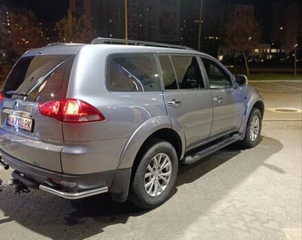 Серый Мицубиси Паджеро, объемом двигателя 2.48 л и пробегом 150 тыс. км за 13777 $, фото 2 на Automoto.ua