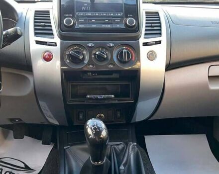 Сірий Міцубісі Паджеро, об'ємом двигуна 2.48 л та пробігом 137 тис. км за 16600 $, фото 19 на Automoto.ua