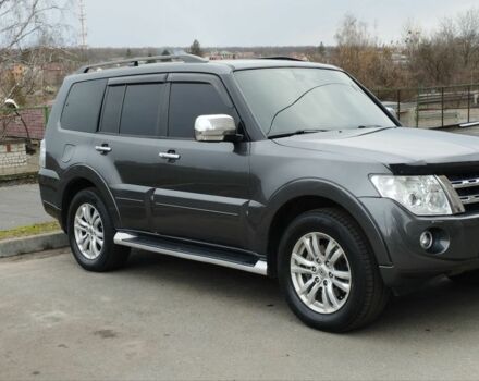 Серый Мицубиси Паджеро, объемом двигателя 3.2 л и пробегом 184 тыс. км за 17900 $, фото 1 на Automoto.ua