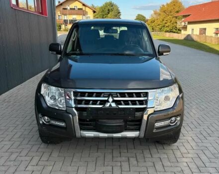 Серый Мицубиси Паджеро, объемом двигателя 3.2 л и пробегом 57 тыс. км за 20000 $, фото 1 на Automoto.ua