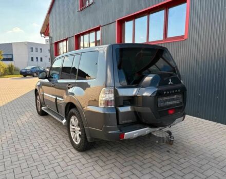 Сірий Міцубісі Паджеро, об'ємом двигуна 3.2 л та пробігом 65 тис. км за 18000 $, фото 3 на Automoto.ua