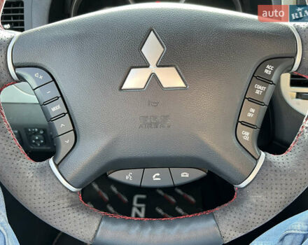 Сірий Міцубісі Паджеро, об'ємом двигуна 3 л та пробігом 186 тис. км за 21500 $, фото 53 на Automoto.ua