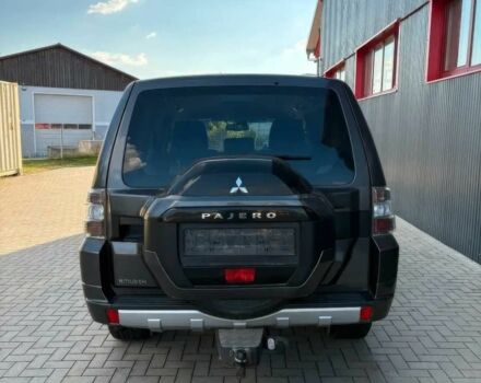 Серый Мицубиси Паджеро, объемом двигателя 3.2 л и пробегом 57 тыс. км за 20000 $, фото 4 на Automoto.ua