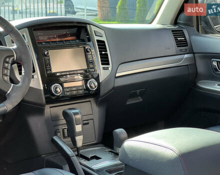 Сірий Міцубісі Паджеро, об'ємом двигуна 3 л та пробігом 186 тис. км за 21500 $, фото 42 на Automoto.ua