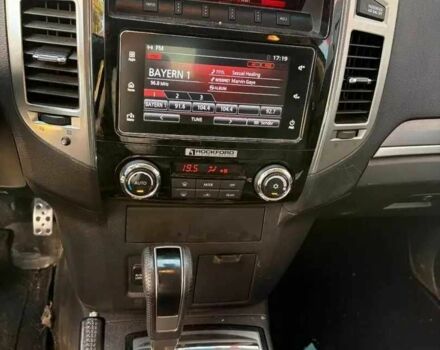 Сірий Міцубісі Паджеро, об'ємом двигуна 3.2 л та пробігом 65 тис. км за 18000 $, фото 8 на Automoto.ua