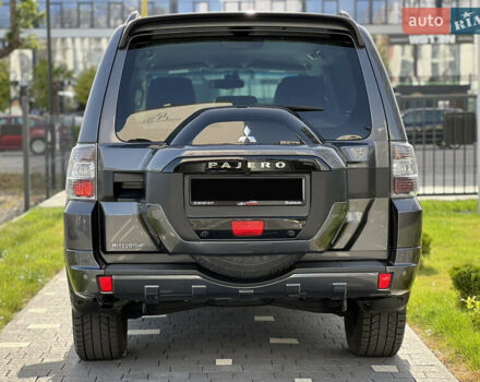 Сірий Міцубісі Паджеро, об'ємом двигуна 3 л та пробігом 186 тис. км за 21500 $, фото 17 на Automoto.ua