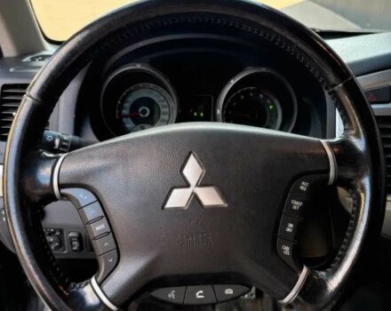 Серый Мицубиси Паджеро, объемом двигателя 3.2 л и пробегом 57 тыс. км за 20000 $, фото 8 на Automoto.ua