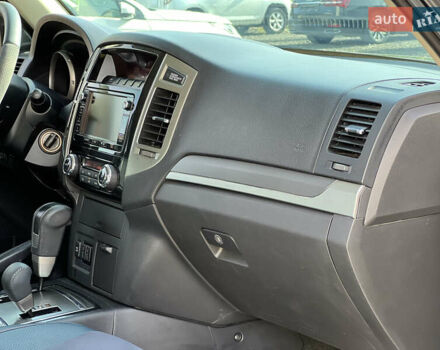 Сірий Міцубісі Паджеро, об'ємом двигуна 3 л та пробігом 186 тис. км за 21500 $, фото 51 на Automoto.ua